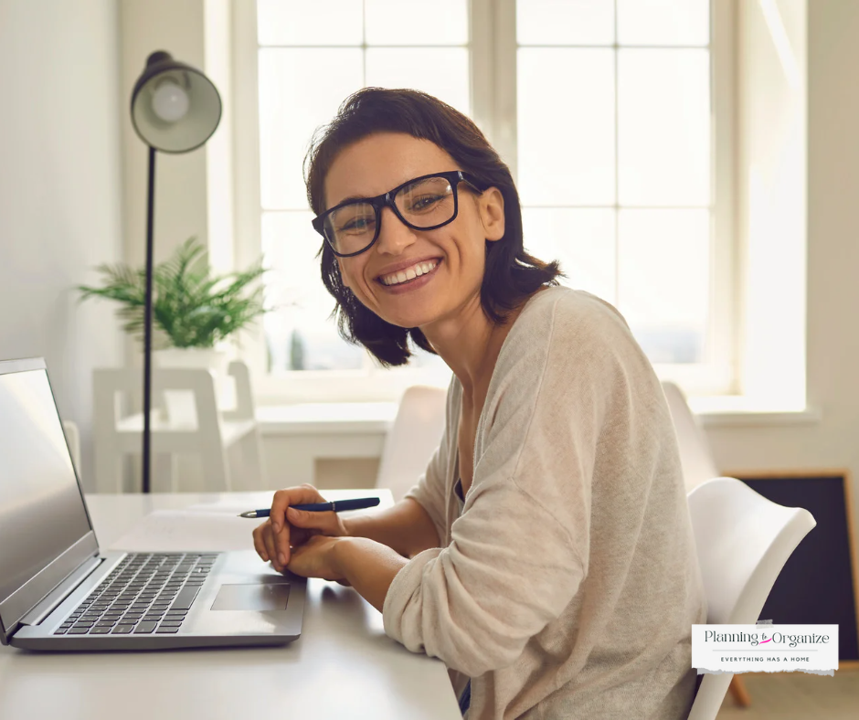 10 Tips to Keep Your Home Office Organized and Efficient